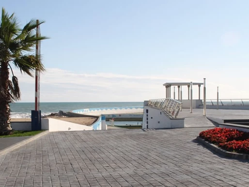 OBRES: L’entrada principal del Port romandrà tancada i s’hi accedirà per la platja